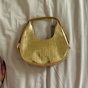 Elegant Gold Croc-Embossed Women's Bag
